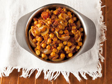 Black Beans Curry with Garbanzo Beans
