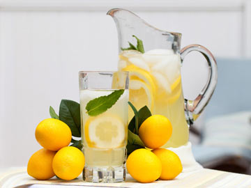 Homemade Lemonade - Dietitian's Choice Recipe