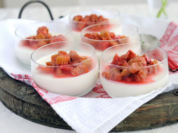 Baked Rhubarb with Raspberries