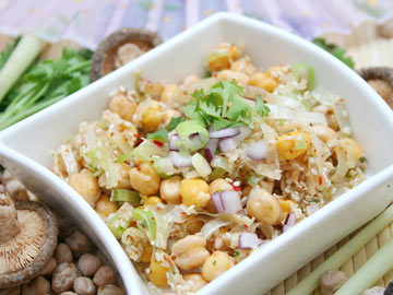 Chickpea & Roasted Pepper Salad