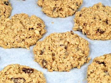 Healthy Oatmeal Cookies with Fruit & Nuts