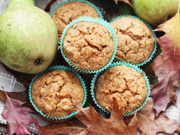 Pear Oatmeal Muffins