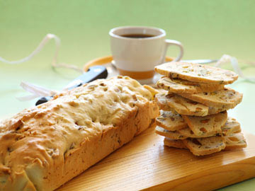 Pistachio and Fig Bread