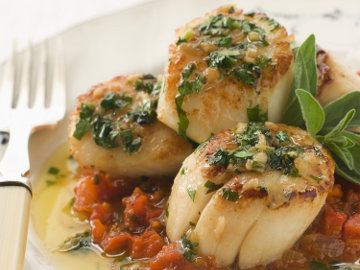 Scallop, Spinach, Tomato and Basil Sauté