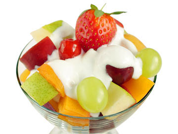 Fresh Fruit Salad with Honey-Yogurt Dressing